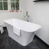 L A G E R V E R K A U F Nur Solange Vorrat Verfugbar Entscheiden Sie Sich Jetzt Fur Den Kauf Einer Echten Mineralguss Badewa Badewanne Badewanne Kaufen Wanne