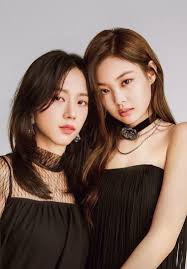 El 19 de febrero de 2021, jennie se convirtió en una de las editoras de moda de la edición de marzo de vogue korea. Jisoo Jennie Wwd Beauty Japan Jisoo Kimjisoo Jennie Kimjennie Jensoo Blackpink Black Pink Beauty Blackpink Jisoo