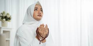 Saat berkumur, kita dianjurkan untuk memutar air di dalam. Tata Cara Sholat Bagi Wanita Saat Istihadhah Dream Co Id