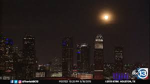 The fifth full moon of the year, known as the flower moon, will reach its peak tonight, may 26. Travis Herzog On Twitter Hello Moon Last Night Was The Strawberry Full Moon But It Looks More Like A Pumpkin Tonight In Houston Https T Co Hwzcfqoskj Https T Co Nekvqzb0oj