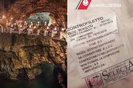 L'hotel è a pochi chilometri da polignano a mare, una meta sempre più ambita, parte di un territorio. Grotta Palazzese Carne Scaduta E Pesce Sconosciuto Sequestrati Nel Ristorante Nella Roccia Di Polignano Greenme