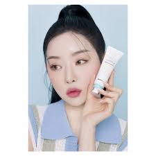 Buy Banila Co Hello Sunny Aqua Sun Essence SPF 50+ PA++++ Online at Best  Price