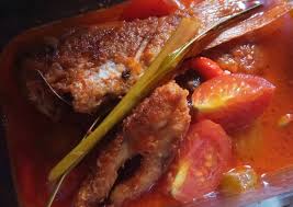 Cabe merah bawang merah bawang putih kunyit air asam daun jeruk tomat sereh garam dan bumbu ayam atau. Bumbu Membuat Ikan Nila Merah Kuah Asam Pedas Mudah