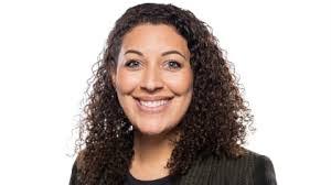 Mai Davis's Instagram, Twitter & Facebook