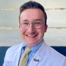 Eric Petri's Instagram, Twitter & Facebook