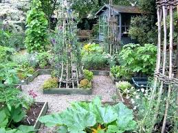 43 Best Vegetable Garden Ideas At Your Home Decoarchi Com Vegetable Garden Planner Backyard Garden Small Vegetable Gardens
