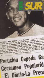Roberto Clemente fue elegido miembro del Salón de la Fama de Cooperstown de  manera especial, sin esperar los cinco años reglamentarios. Fue el primer  hispano en la galería de los inmortales del