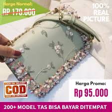 Tas selempang wanita ini menawarkan desain terkini dengan harga terjangkau dan kualitas tinggi di kelasnya. Tas Selempang Wanita Terbaru 2020 Import Batam Ori Bisa Cod Mewah Untuk Ibu Ibu Pesta Kondangan Tb284934 Lazada Indonesia