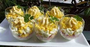 œufs Mimosa En Verrines L Original Recettes Faciles Recette En 2020 Oeufs Mimosa Recette Recette Oeuf Oeuf Mimosa