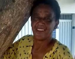 Nova Venécia se despede da Professora Isabel Mota