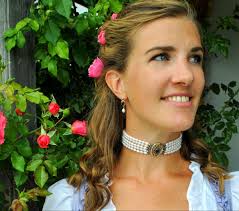 pin auf die gelebte tracht
