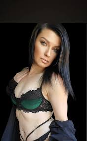 outdoorsnowbunny OnlyFans - Fit Laura - Creator Profile - Fleshbot