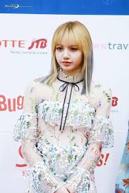 Blackpink Lisa S Stuns Crowd With Her Beauty In See Through Dress Koreaboo Blackpink Lisa Blackpink Hottest Photos
