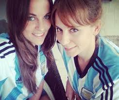 Andy Kusnetzoff y Flor "Kourny" Suárez, de novios: una relación que nació  en Perros de la Calle