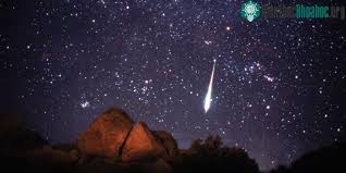 Sao băng sư tử (leonid) di chuyển với tốc độ 251.000 km/h khi lao vào bầu khí quyển, tạo nên những vết sáng tuyệt đẹp ở khắp nơi trên hành tinh. Ä'on Xem MÆ°a Sao BÄƒng Leonids SÆ° Tá»­ Vao Ráº¡ng Sang Ngay 18 11