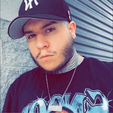 Dallas Cowboys quarterback Dak Prescott recently suffered a minor right  foot sprain that temporarily required a walking boot, a source told ESPN's  Todd Archer. Prescott was seen in a walking boot while