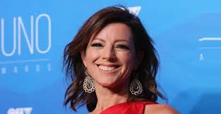 Vandrei's preoccupation with mclachlan was explored at length in canadian author judith fitzgerald's book, building a mystery: Sarah Mclachlan Singer Songwriter Facts Personal Life Sarah Mclachlan Biography