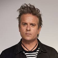 Douglas Strachan's Instagram, Twitter & Facebook