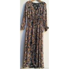 Robe longue de chez pimkie, rayée noire et blanche, avec fentes des deux côtés sur le bas, taille s, très robe zara bohème folk rayée bleue ciel avec broderie longueur au dessus du genou taille s. Robe Longue Zara 34 Xs T0 Imprime Vendu Par Sidney Z258629 5484354