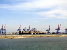 Suezkanalen er en 163 km lang kanal i egypt mellom middelhavet og rødehavet. Suezkanalen Lex Dk Den Store Danske