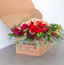 The Market Box From Farmgirl Flowers Box Farmgirl Flowers Market In 2020 Farmgirl Flowers Seasonal Flowers Flowers
