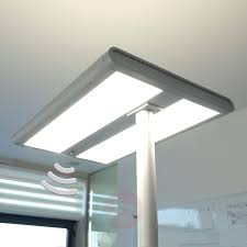 Quirin Led Buro Stehlampe Mit Tageslichtsensor Kaufen