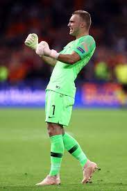 Check out his latest detailed stats including goals, assists, strengths & weaknesses and match ratings. Amsterdam Netherlands October 13 Jasper Cillessen Of The Netherlands Celebrates After His Sides Score Their Second Goal During The Uefa N Fotos Nachrichten