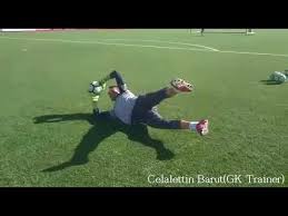 Kaleci Antrenmani Super Yer Hareketleri Ve Cabukluk Ceviklik Calismalari Goalkeeper Training Youtube Kaleci Calisma Youtube