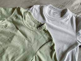 uniqlo uのクルーネックtは今季もいい感じ 着心地良し 美シルエットで全13色揃えたくなっちゃう roomie ルーミー tシャツ クルーネック ユニクロ tシャツ