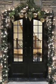 20 Most Inviting Christmas Front Door Decorations Decor Home Ideas Outdoor Christmas Decorations Outdoor Christmas Christmas Porch