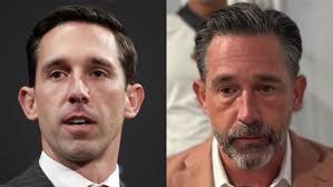 Kyle Shanahan in his first and his eighth year as the head coach in San  Francisco. Dude has aged in Dog Years. He looks like an extra in David  Lynch film 🤣 #