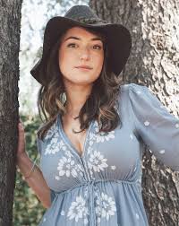 Watch online milana vayntrub movies for free without registration or downloading on 1234movies new 2019 site. Milana Vayntrub Bio With Age Height Measurements Family