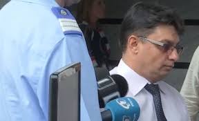 Controlul dispus de procurorul general, la finele lunii iulie, la parchetul de pe lângă judecătoria caracal a fost finalizat, măsurile dispuse vizând inclusiv infirmarea anumitor soluţii date de procurorii caracaleni. Caracalul FÄƒrÄƒdelegilor Si FrÄƒÅ£iilor Exclusiv Seful Parchetului Care A Luat O La FugÄƒ Si Procurorul Ovidiu Cristian Popescu Jupanii Care Conduc Parchetul Caracal De 9 Ani Si JumÄƒtate Ambii ImplicaÅ£i In Cazul Alexandrei