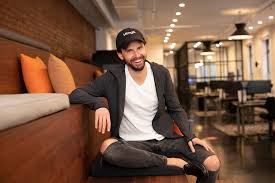 So you're online dating, you find someone you're interested in, and it turns out they're interested in you too—that's great! Hinge Ceo Justin Mcleod Answers 20 Questions About Love Dating