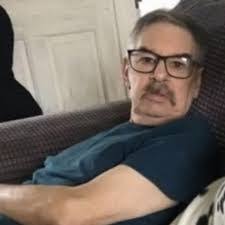 Everett Hull's Instagram, Twitter & Facebook