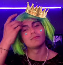 We should be lovers instead🛐❤️@hartmanchase @yupyupchase