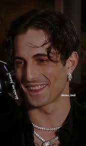 Iamcrownedwithhonor I stand out I am created for His pleasure Happy new  week friends #oliviadeworshipper #cfhp