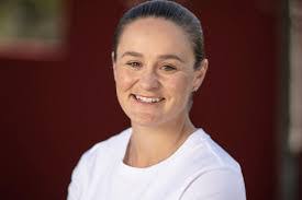 Eleanor Naughton's Instagram, Twitter & Facebook