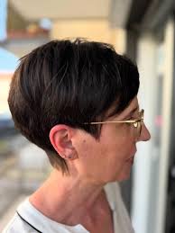 ✨ Pixie Cut Chic & Glam ✨ Less is more! Il taglio pixie corto è la scelta  perfetta per chi ama uno stile raffinato, elegante e super pratico 💎✂️  Linee pulite, texture