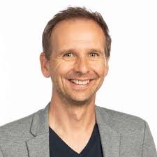 Daniel Pahl's Instagram, Twitter & Facebook