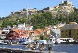 Halden (listen ), between 1665 and 1928 known as frederikshald, is both a town and a municipality in viken county, norway. Festung Fredriksten Buildings Monuments Halden Norway