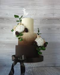 Black And White Ombre Cake Black And White Ombre Wedding Cake Weddingcake Weddingcakedesign Ombreweddingcake Mode Wedding Cake Ombre Chocolate Wedding Cake Wedding Cake Fresh Flowers