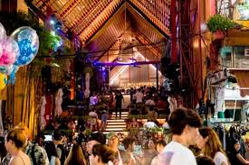 | 0,74 km vom stadtzentrum entfernt. Khaosan Road One Of The Many Nitelites Picture Of D D Inn Bangkok Tripadvisor