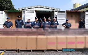 Bagi pelantikan ini calon yang mempunyai ijazah sarjana muda didalam bidang perakaunan,pengurusan perniagaan/pengajian perniagaan,pengurusan pemasaran,ekonomi,stastistik. Bernama Kastam Selangor Patahkan Cubaan Seludup Rokok Bernilai Rm1 53 Juta
