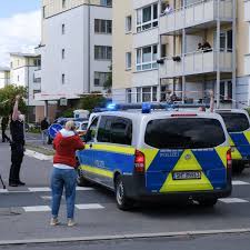 Der tat in dänischenhagen folgte der polizeieinsatz im kieler brauereiviertel. Danischenhagen Mutmasslicher Tater Stellt Sich Polizei In Hamburg Der Spiegel