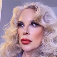 Grandma Lori's Favorites (@lorisusan)