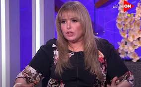 وقالت في تصريحات لموقع البوابة نيوز إنها بالأساس لم تكن مححبة وإنما كانت ترتدي التربون وهو عبارة عن غطاء رأس يشبه القبعة. Zsbdmz8dpnqxlm