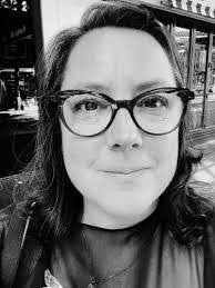 Ursula Lincoln's Instagram, Twitter & Facebook