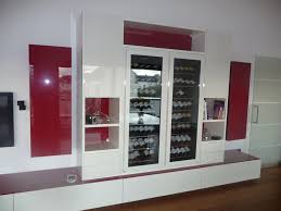 Mais il semble que la tendance soit au « naturel ». Et Pourquoi Pas Integrer La Cave A Vin Dans Le Meuble De Salon Cave A Vin Meuble Salon Cave