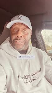 When you look the part, you can play the part 🤝🏾. How are you feeling  today? Let's talk below. • • • • • #tpokm #kenyonmurray #keynotespeaker  #malepodcast #lifecoach